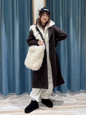 「アイテム（チェスターコート）」を使った、akariさん（レディース・161cm）の秋コーディネート