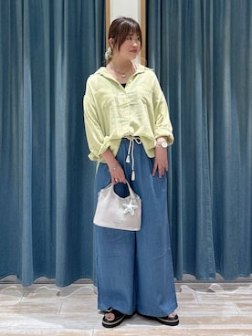 「BAYFLOW（ベイフロー）のアイテム（パンツ）」を使った、akariさん（レディース・161cm）の春コーディネート