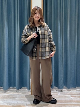 「BAYFLOW（ベイフロー）の[トレンドカーブシルエット]ピグメントスウェットパンツ（スウェットパンツ、ブラウン系）」を使った、akariさん（レディース・161cm）の秋コーディネート