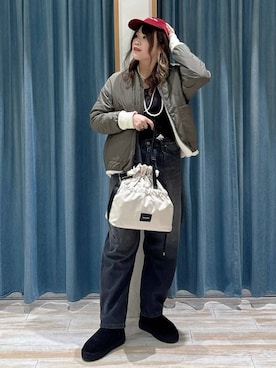 「アイテム（アクセサリー）」を使った、akariさん（レディース・161cm・30代）の秋コーディネート