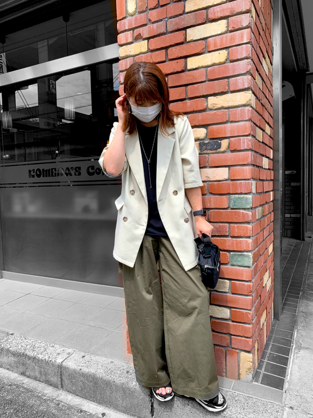 「グリーン、休日スタイル、秋服準備はじめました、ママコーデ、男の子ママ、ママファッション、おしゃれさんと繋がりたい、服好きな人と繋がりたい、ファッションの力を信じよう、ファッション」｜「apres jour mignonの【大きいサイズ】リネンライクジャケット【ZOZOTOWN限定アイテム】（テーラードジャケット、ホワイト系）」を使った、koukousyumaiさん（キッズ・120cm）の秋コーディネートの1枚目の写真