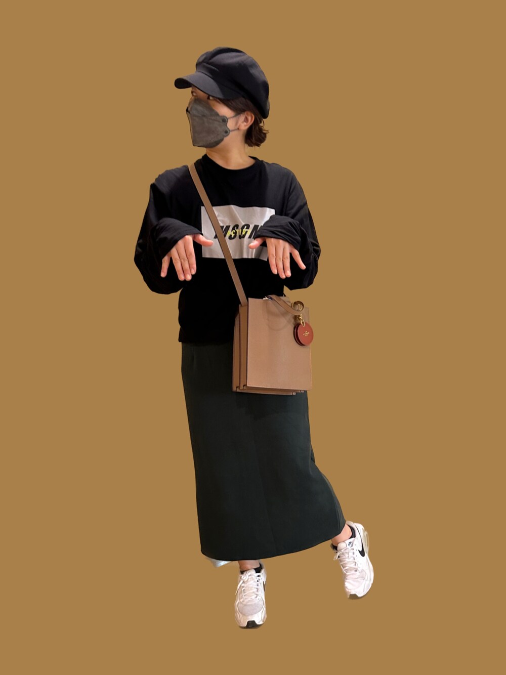 「WEARハロウィン2022、ママコーデ、ママファッション、ハロウィン、カジュアルコーデ、カジュアル、おしゃれさんと繋がりたい」｜「MSGMのアイテム（Tシャツ/カットソー、ブラック系）」を使った、koukousyumaiさん（キッズ・125cm）の秋コーディネートの1枚目の写真