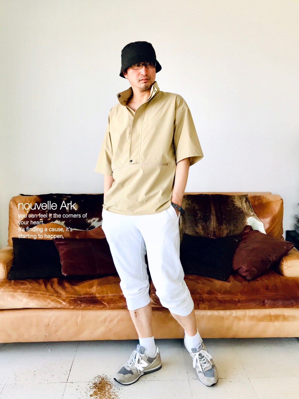 「春夏コーデ、夏コーデ、夏のコーデ、アノラックパーカー、アノラック、スタンドカラーシャツ、スタンドカラー、プルオーバーパーカー、プルオーバー、プルオーバーシャツ、フーディー、イージーパンツ、スウェットパンツ、クロップドパンツ」｜「nouvelle Arkのクリーマ、ミンネにて nouvelle Ark と検索ください。  Creema https://www.creema.jp/creator/2729914/item/onsale（パーカー、ベージュ系）」を使った、nouvelle Ark  樋口蒼馬さん（メンズ・177cm）の夏コーディネートの1枚目の写真