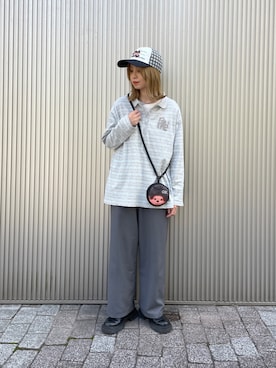 「アイテム（ポーチ）」を使った、チャコさん（レディース・157cm）の春コーディネート