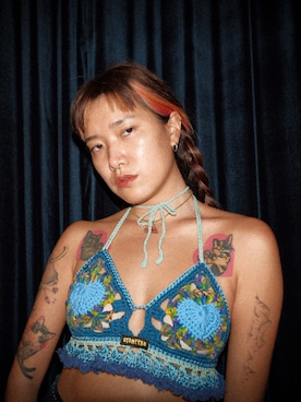 「OTOMEKKOのアイテム（その他トップス、ブルー系）」を使った、Gwens Luさん（レディース・165cm）の冬コーディネート