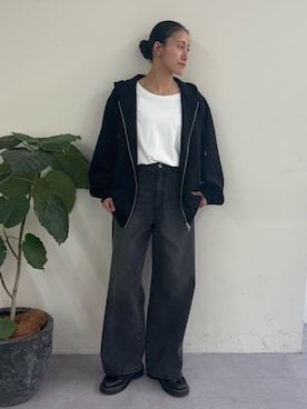 「COLONY 2139（コロニートゥーワンスリーナイン）のアイテム（Tシャツ/カットソー）」を使った、Shuruさん（レディース・162cm）の秋コーディネート