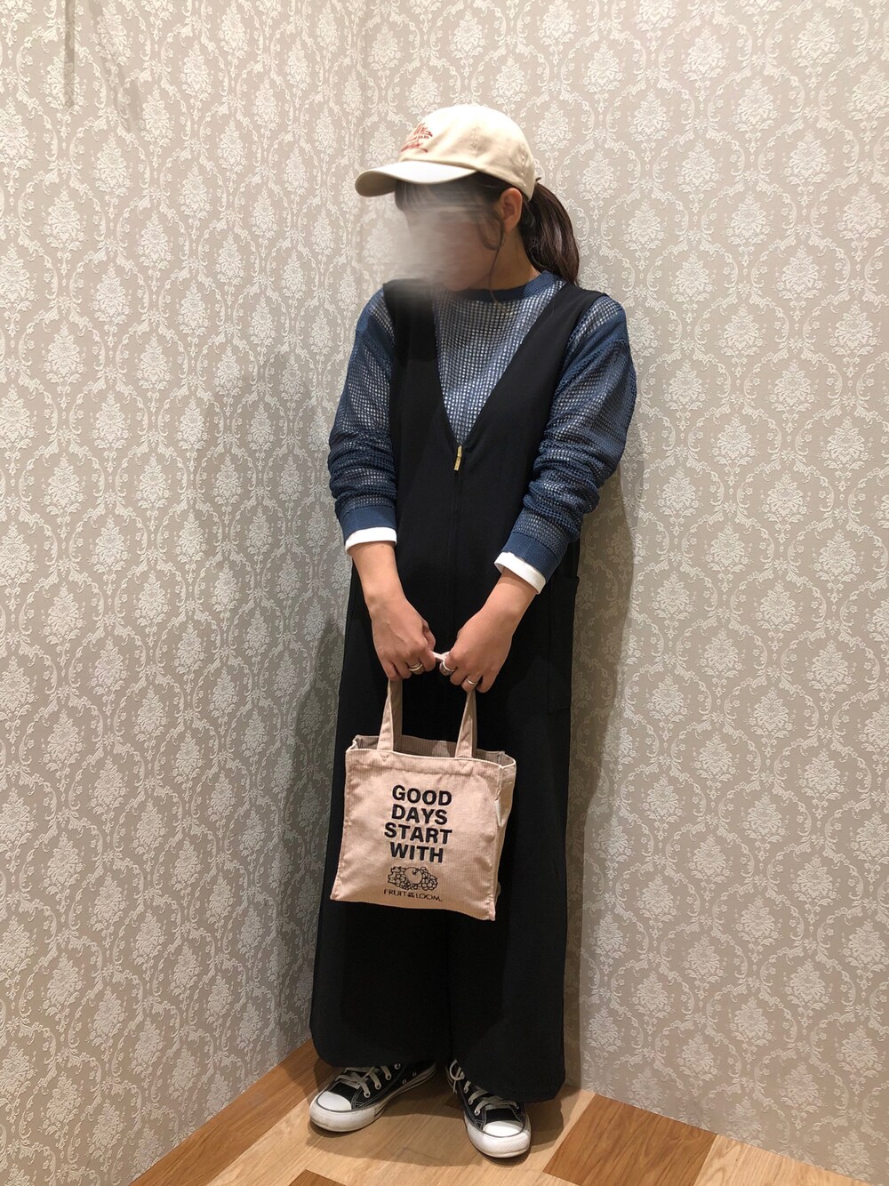「秋服準備はじめました、シンプルスタイル、ジャンパースカート、ワンピース、グリーンパークス、Green Parks」｜「Green　ParksのSET2点ロンT+メッシュニットプルオーバー（ニット/セーター、ブルー系）」を使った、tamaさん（レディース・154cm）の秋コーディネートの1枚目の写真