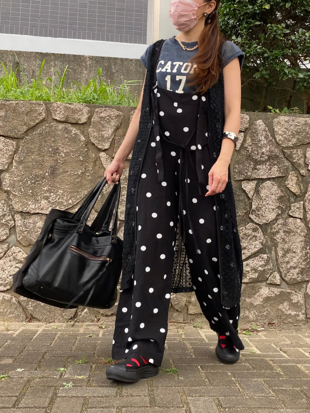 「休日コーデ、低身長コーデ、着回しコーデ、おしゃれさんと繋がりたい、水玉パンツ、水玉」｜「Green　Parksのアイテム（その他パンツ、ブラック系）」を使った、Birdy Pさん（レディース・152cm）の秋コーディネートの1枚目の写真