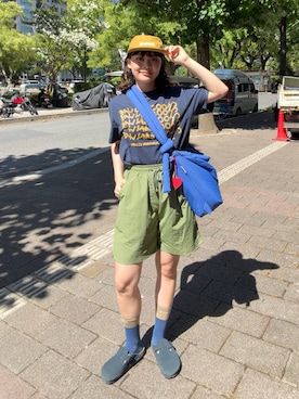 「Supreme （シュプリーム）のアイテム（帽子、イエロー系）」を使った、Riiさん（レディース・157cm）の夏コーディネート