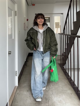 「SOLEAのアイテム（MA-1、グリーン系）」を使った、Riiさん（レディース・157cm）の春コーディネート
