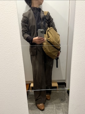 「UNIQLO（ユニクロ）のメッシュハイネックT（Tシャツ/カットソー、ブラック系）」を使った、ゆみこさん（レディース・155cm）の春コーディネート