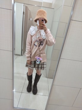 「ネコ」｜「アイテム（スウェット）」を使った、asuka_423711さん（レディース・158cm）の秋コーディネート
