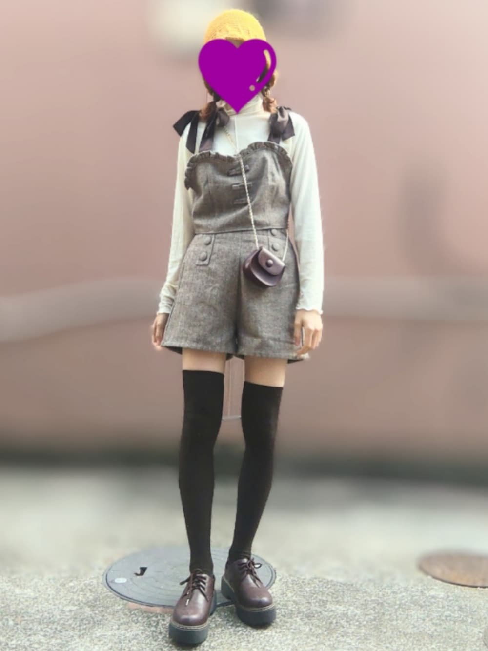 「秋服まるっと大公開、秋服準備はじめました、ビスチェ、セットアップ、セットアップスタイル、ショートパンツ、いいね、save、フォローお願いします🤑、秋色、へリンボーン、リボン、ニーハイソックス、ブラウン、ニット帽、ビスチェコーデ」｜「ems exciteのボタン付ヘリンボーンSPT（その他パンツ、ブラウン系）」を使った、asuka_423711さん（レディース・158cm）の秋コーディネートの1枚目の写真