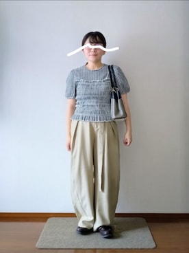 「UNIQLO（ユニクロ）のシャーリングボリュームスリーブT　L（Tシャツ/カットソー、ホワイト系）」を使った、もちいりかさん（レディース・148cm）の秋コーディネート