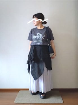 「DISCOAT（ディスコート）の【ユニセックス】アメリカンロゴTシャツ（Tシャツ/カットソー、グレー系）」を使った、もちいりかさん（レディース・148cm）の夏コーディネート