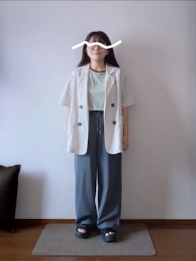 「しまむら（シマムラ）のLutique ハンダブテーラーJK M 59アイボリー（テーラードジャケット、ベージュ系）」を使った、もちいりかさん（レディース・148cm）の春コーディネート