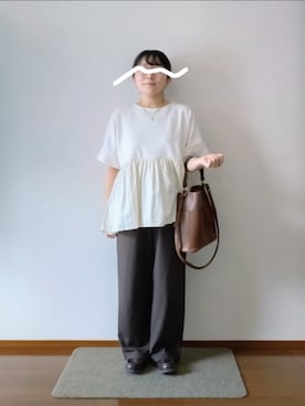 「ITEMS URBANRESEARCH（アイテムズ アーバンリサーチ）のポンチドッキング半袖トップス（Tシャツ/カットソー、ホワイト系）」を使った、もちいりかさん（レディース・148cm）の秋コーディネート