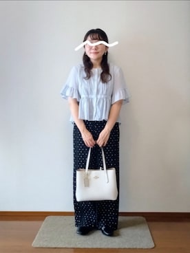 「GU（ジーユー）のレースフリルブラウス[半袖]　М　61ブルー（シャツ/ブラウス、ブルー系）」を使った、もちいりかさん（レディース・148cm）の夏コーディネート
