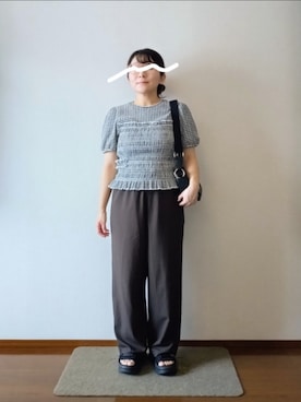 「UNIQLO（ユニクロ）のシャーリングボリュームスリーブT　L（Tシャツ/カットソー、ホワイト系）」を使った、もちいりかさん（レディース・148cm）の夏コーディネート