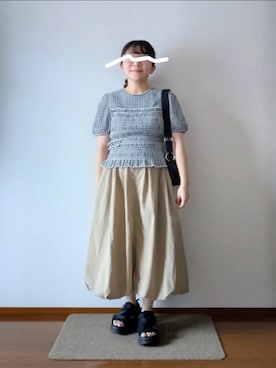 「UNIQLO（ユニクロ）のシャーリングボリュームスリーブT　L（Tシャツ/カットソー、ホワイト系）」を使った、もちいりかさん（レディース・148cm）の夏コーディネート
