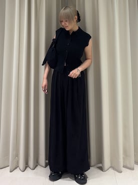 「KBF（ケイビーエフ）のスリーブレスニットシャツ（ニット/セーター、ブラック系）」を使った、ohanasannさん（レディース・166cm）の春コーディネート