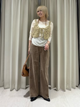 「KBF（ケイビーエフ）のシアーギャザーロンTEE（Tシャツ/カットソー、ホワイト系）」を使った、ohanasannさん（レディース・166cm）の秋コーディネート
