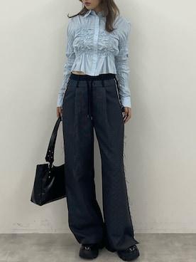 「アイテム（ローファー）」を使った、城野香遥さん（レディース・172cm）の夏コーディネート