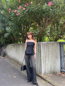 「THROW by SLY（スローバイスライ）のTHROW BACK OPEN BUSTIER バックオープン ビスチェ 秋服 冬服（キャミソール）」を使った、城野香遥さん（レディース・172cm）の秋コーディネート