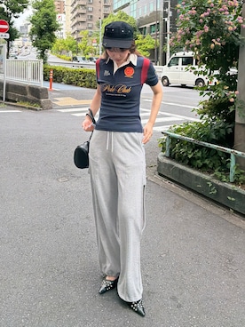 「SLY（スライ）のアイテム（帽子）」を使った、城野香遥さん（レディース・172cm）の春コーディネート