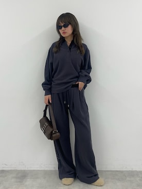 「アイテム（ポロシャツ）」を使った、城野香遥さん（レディース・172cm）の秋コーディネート