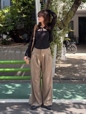 「SLY（スライ）のアイテム（バッグ）」を使った、城野香遥さん（レディース・172cm）の春コーディネート