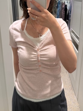 「SLY（スライ）のLAYERED LIKE CUT S/S TOPS レイヤードライクカットショートスリーブトップス 夏服 秋服（Tシャツ/カットソー、ピンク系）」を使った、城野香遥さん（レディース・172cm）の夏コーディネート