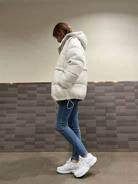 「スキニーデニム」｜「アイテム（ダウンジャケット/コート）」を使った、saaaya_codeさん（レディース・161cm）の冬コーディネート