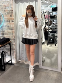 スリットフェイクレザープリーツスカートライクショートパンツ スリットフェイクレザープリーツスカートライクショートパンツ