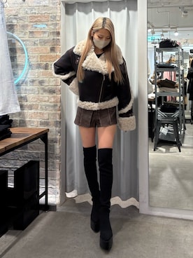 「アイテム（ムートンコート）」を使った、yunaさん（レディース・156cm）の冬コーディネート