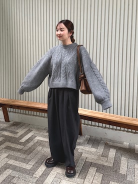 「アイテム（スラックス、グレー系）」を使った、kanonさん（レディース・158cm）の秋コーディネート