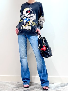 「アイテム（スウェット、ブラック系）」を使った、Desigual 神戸阪急 STAFFさん（レディース・170cm）の夏コーディネート