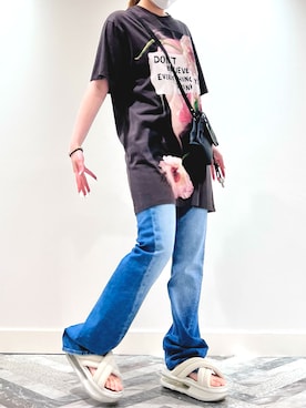 「アイテム（財布/小物）」を使った、Desigual 神戸阪急 STAFFさん（レディース・168cm）の夏コーディネート