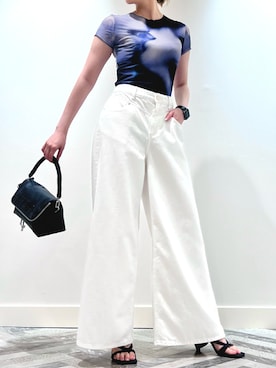「Desigual（デシグアル）のアイテム（パンツ）」を使った、Desigual 神戸阪急 STAFFさん（レディース・168cm）の夏コーディネート