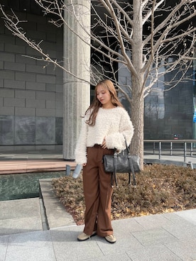 「SENSE OF PLACE by URBAN RESEARCH（センスオブプレイスバイアーバンリサーチ）のFLスクエアボストンバッグ（ボストンバッグ）」を使った、akariさん（レディース・157cm）の冬コーディネート