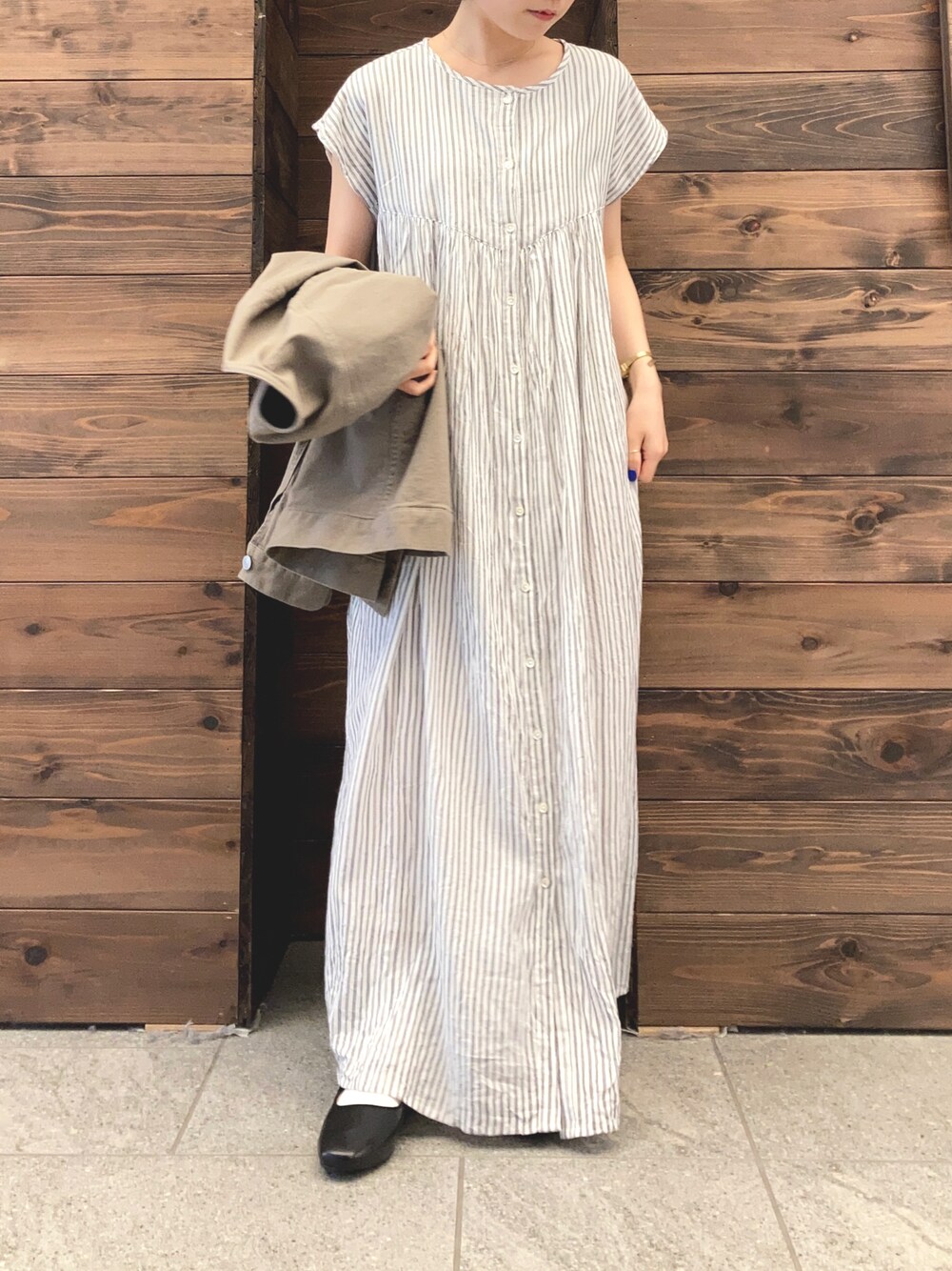 「ワンピース、ノーカラージャケット、モノトーンコーデ、夏コーデ、低身長、低身長コーデ、Sonny　Label、148cm、サニーレーベル、150cm未満コーデ」｜「URBAN RESEARCH Sonny Labelのコットンドビーストライプワンピース（ワンピース、ブラック系）」を使った、アコさん（レディース・148cm）の春コーディネートの1枚目の写真