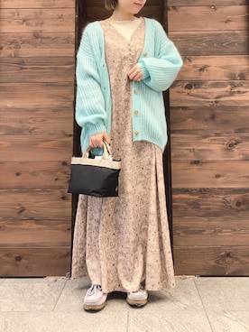 「モヘアカーディガン」｜「アイテム（ワンピース/ドレス）」を使った、アコさん（レディース・148cm）の冬コーディネート