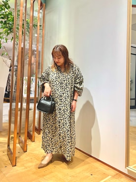 「RIVE DROITE（リヴドロワ）の【PHILIPPE AUDIBERT】バイカラーボリュームリング（リング）」を使った、IKUMIさん（レディース・153cm）の秋コーディネート