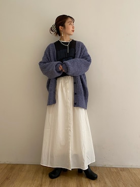 「w closet（ダブルクローゼット）のアルパカ風糸Vネックカーディガン（カーディガン/ボレロ、ブルー系）」を使った、washikitaさん（レディース・153cm）の秋コーディネート