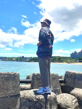 「plain-me（プレインミー）のアイテム（スラックス）」を使った、Jerry Yuさん（レディース・171cm）の夏コーディネート