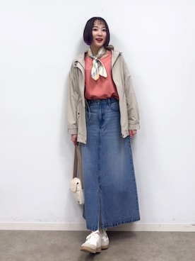 「SHOO・LA・RUE（シューラルー）の【シュッと履ける】シンプルスニーカー（スニーカー、ホワイト系）」を使った、chikaさん（レディース・160cm）の春コーディネート