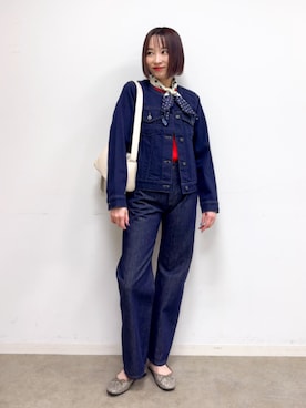 「SHOO・LA・RUE（シューラルー）の【SHOO・LA・RUE DENIM】程よいゆとりの ストレートパンツ（デニムパンツ、ブルー系）」を使った、chikaさん（レディース・160cm）の春コーディネート