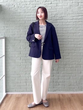 「SHOO・LA・RUE（シューラルー）のフラップポケット横長ボストンバッグ（ボストンバッグ、ブラック系）」を使った、chikaさん（レディース・160cm）の春コーディネート