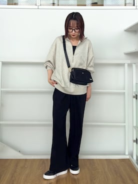 「SHOO・LA・RUE（シューラルー）のアイテム（スニーカー）」を使った、chikaさん（レディース・160cm）の秋コーディネート