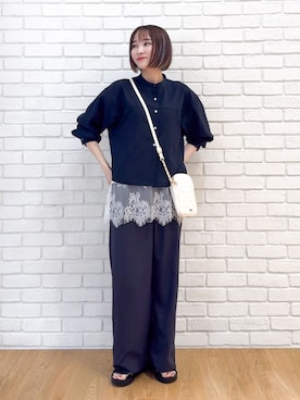 「SHOO・LA・RUE（シューラルー）の【通気性〇/S-LL/洗濯機可】さらりノーカラーシャツ（シャツ/ブラウス、ブラック系）」を使った、chikaさん（レディース・160cm）の夏コーディネート